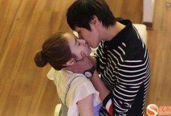 男人吻女人视频,捕捉浪漫瞬间的甜蜜瞬间